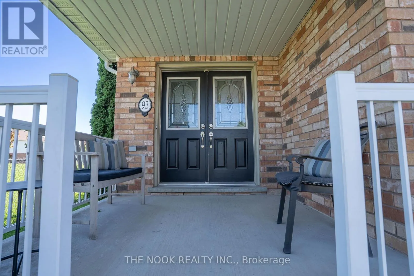 93 DEWELL CRESCENT