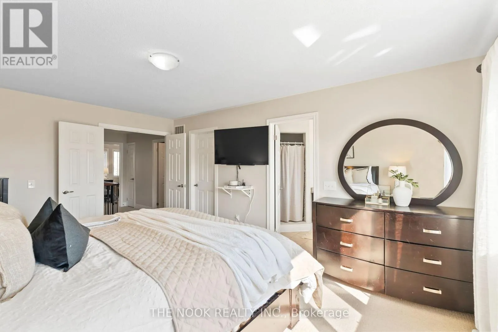 93 DEWELL CRESCENT