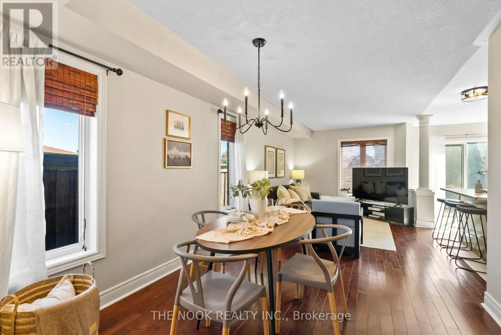 93 DEWELL CRESCENT