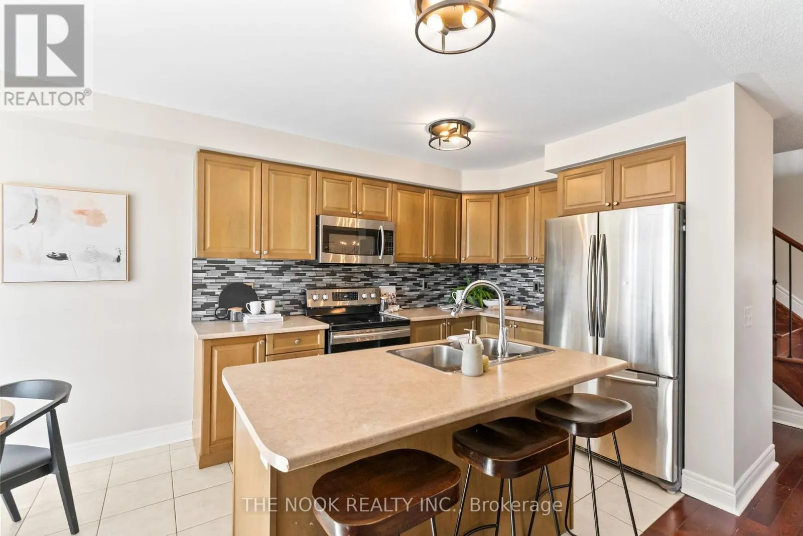 93 DEWELL CRESCENT