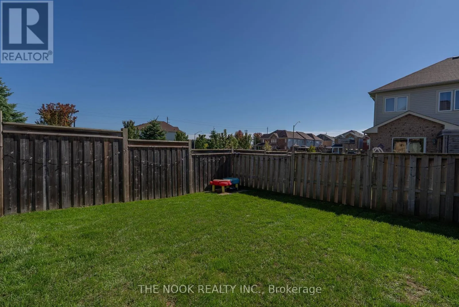 93 DEWELL CRESCENT