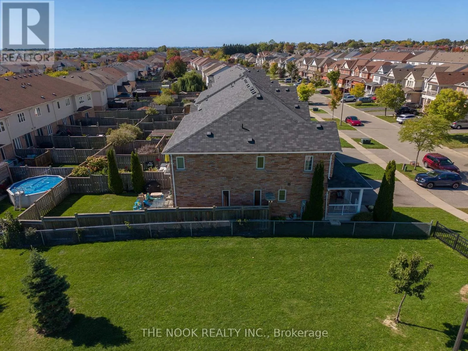 93 DEWELL CRESCENT