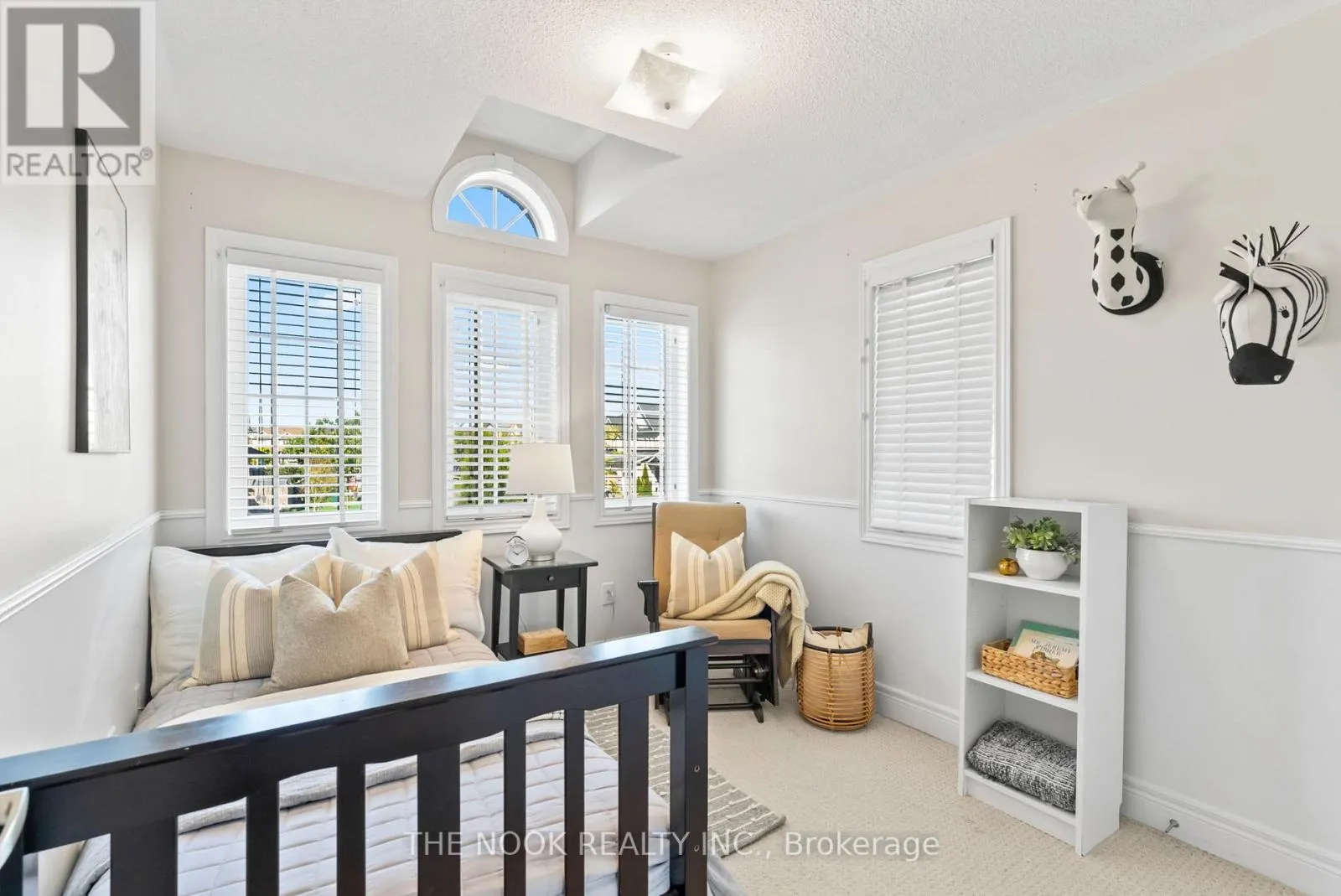93 DEWELL CRESCENT