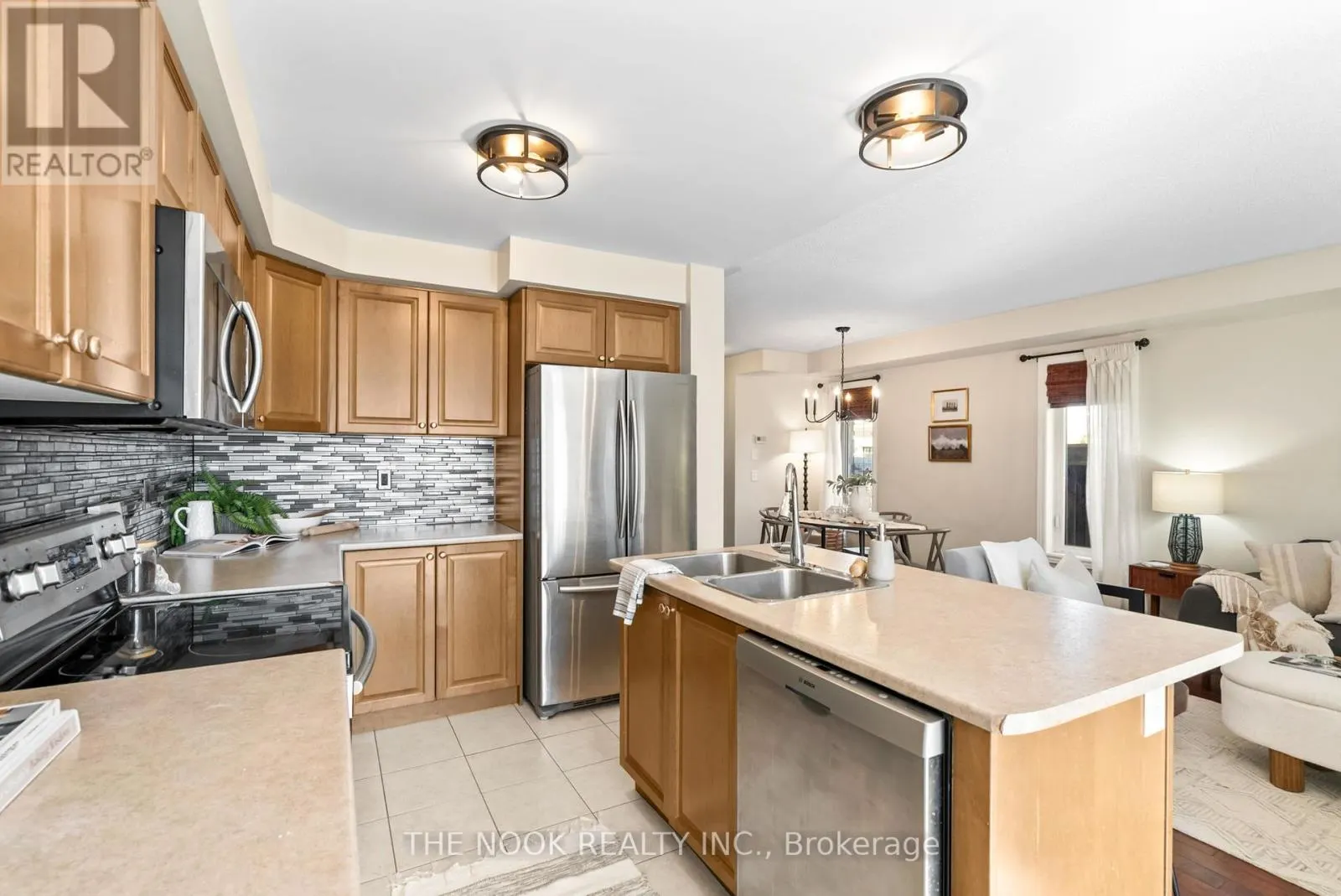 93 DEWELL CRESCENT