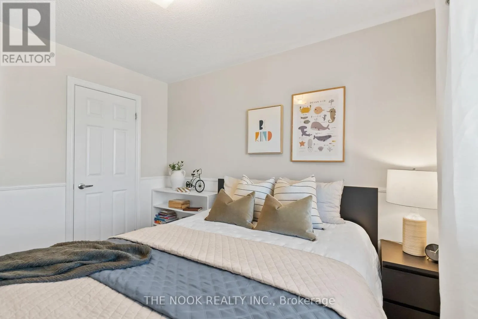 93 DEWELL CRESCENT