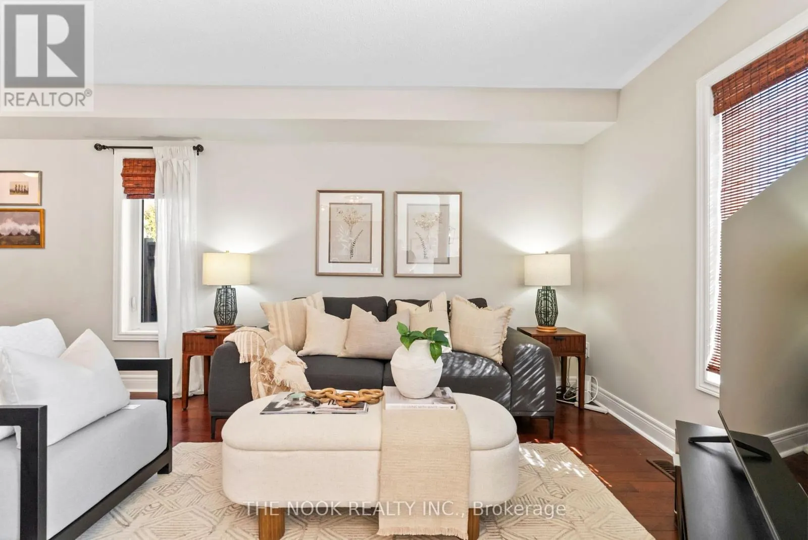 93 DEWELL CRESCENT