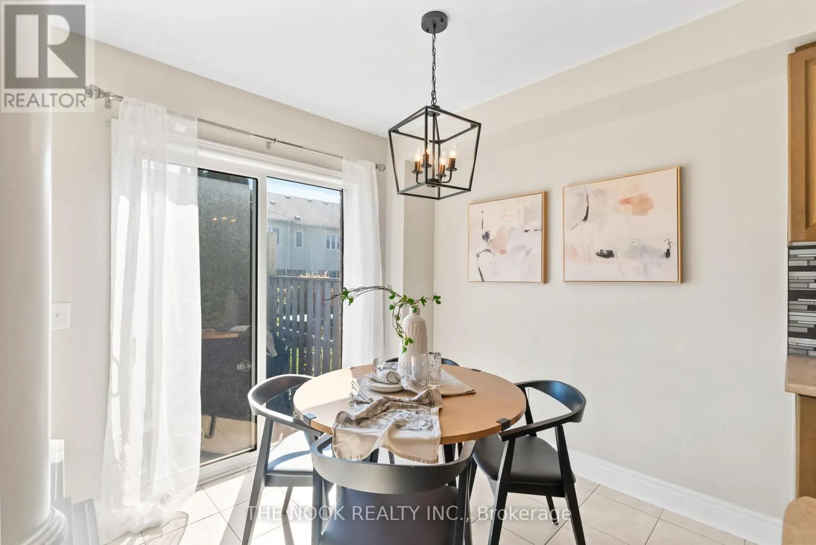 93 DEWELL CRESCENT