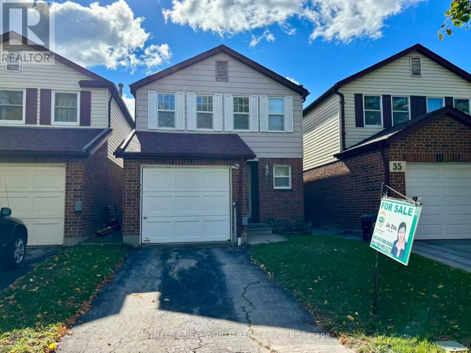 37 MOSSBROOK CRESCENT