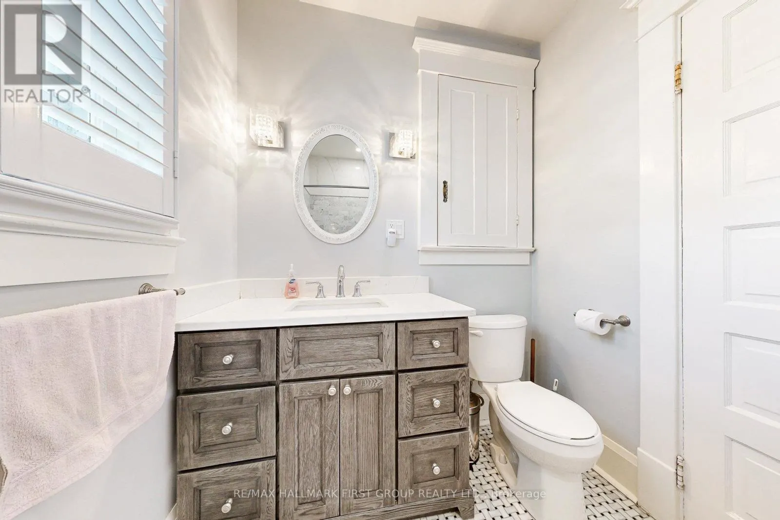 481 SIMCOE STREET N