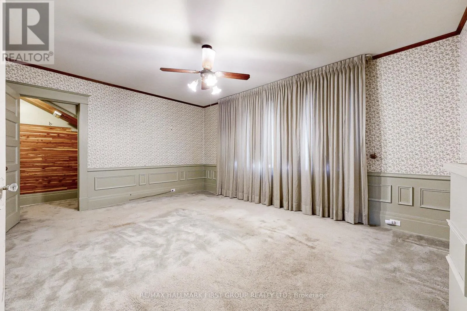 481 SIMCOE STREET N