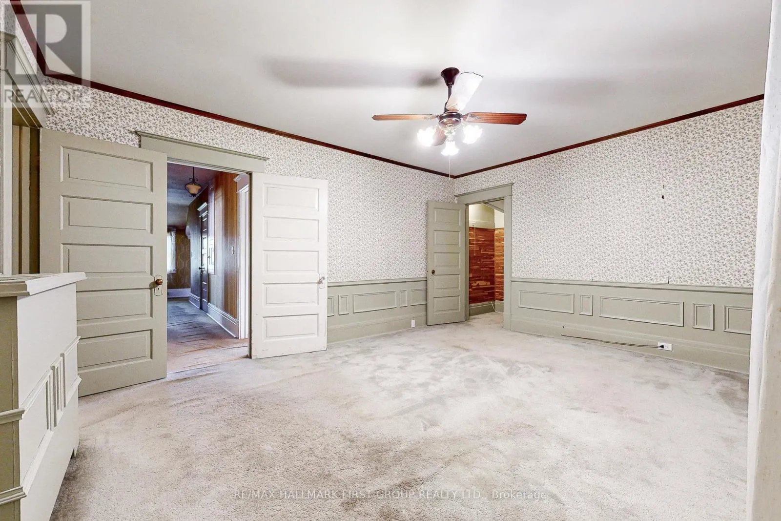 481 SIMCOE STREET N