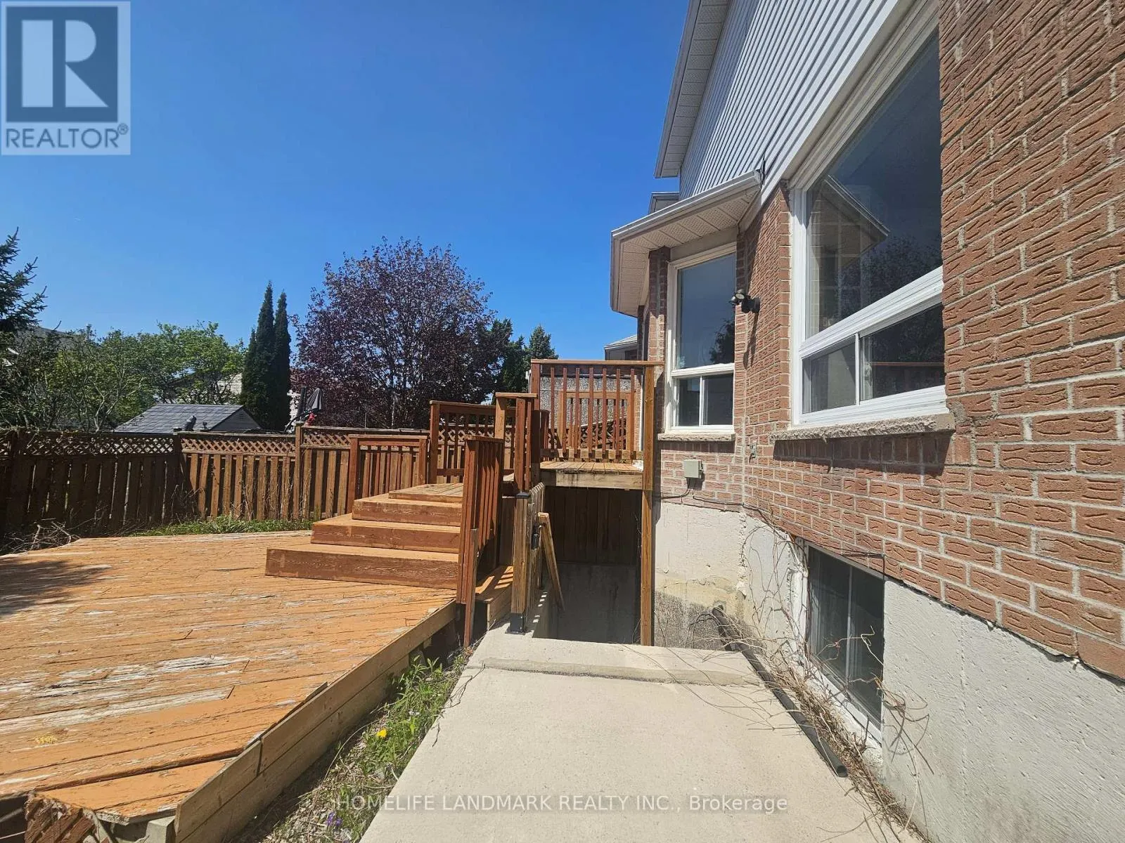 796 BENNETT CRESCENT
