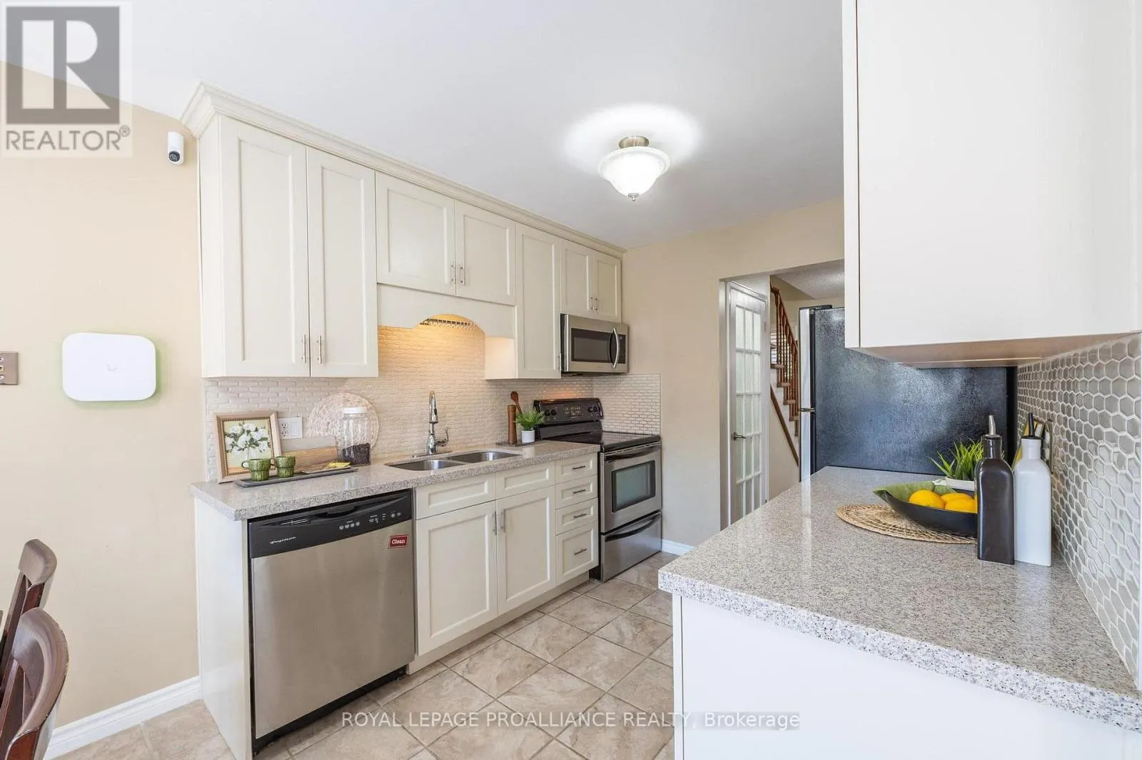 7 FIELDCREST AVENUE
