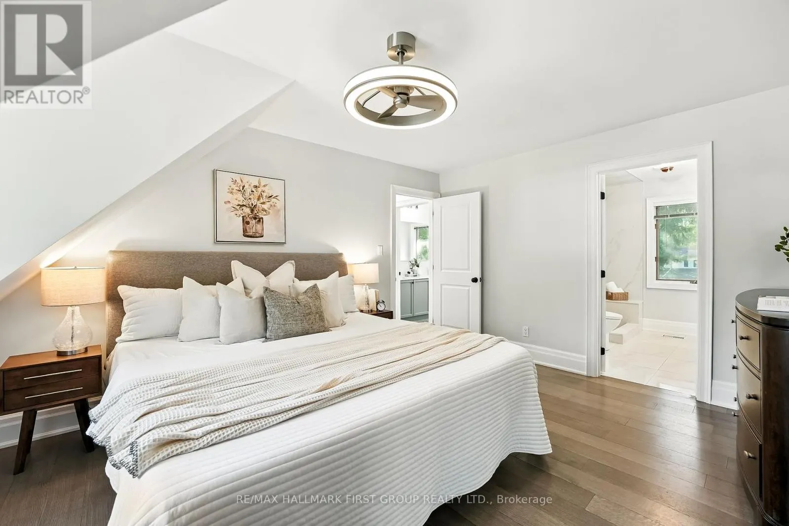 47 SHERWOOD ROAD E