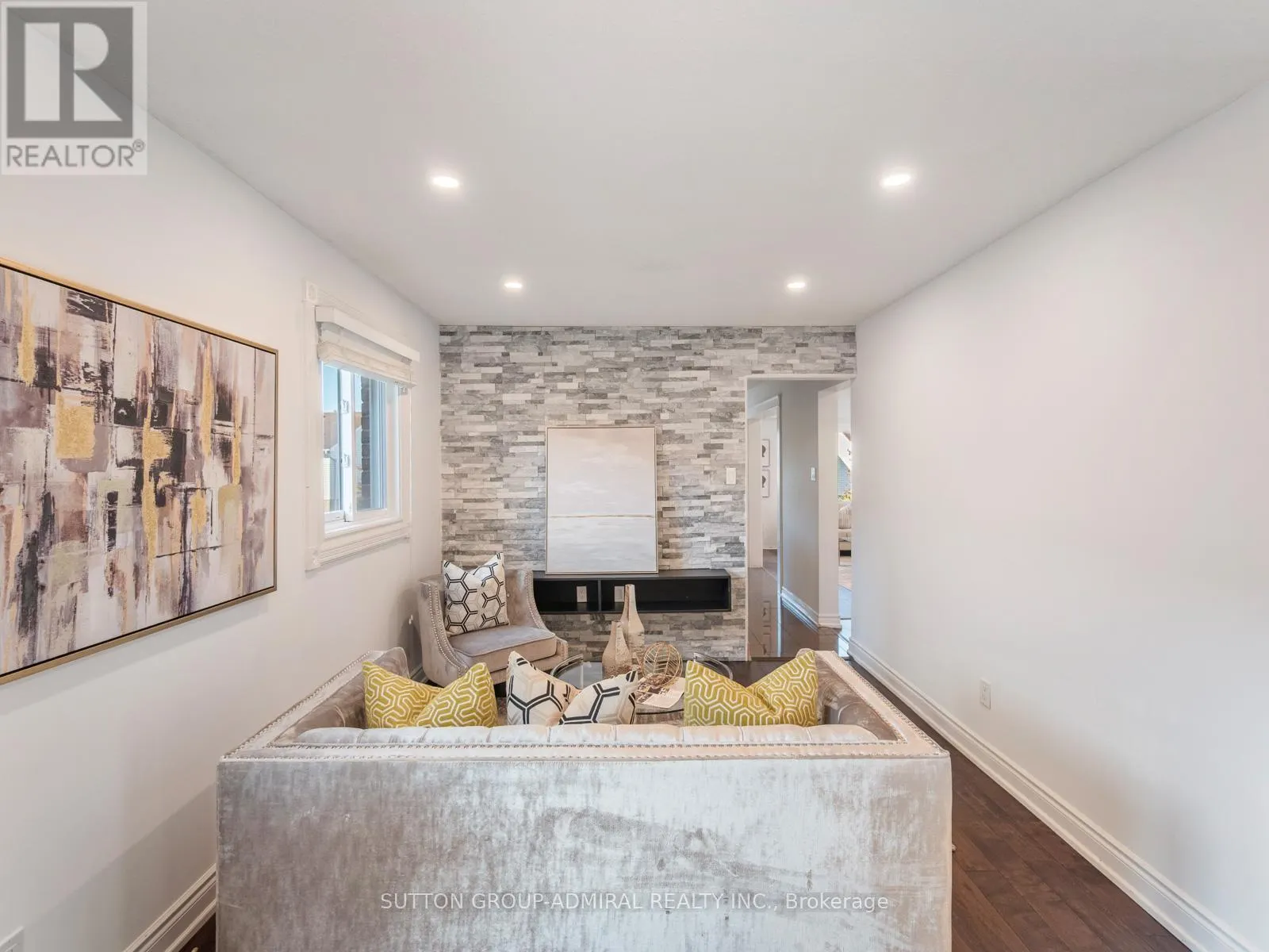 104 HUMPHREY DRIVE