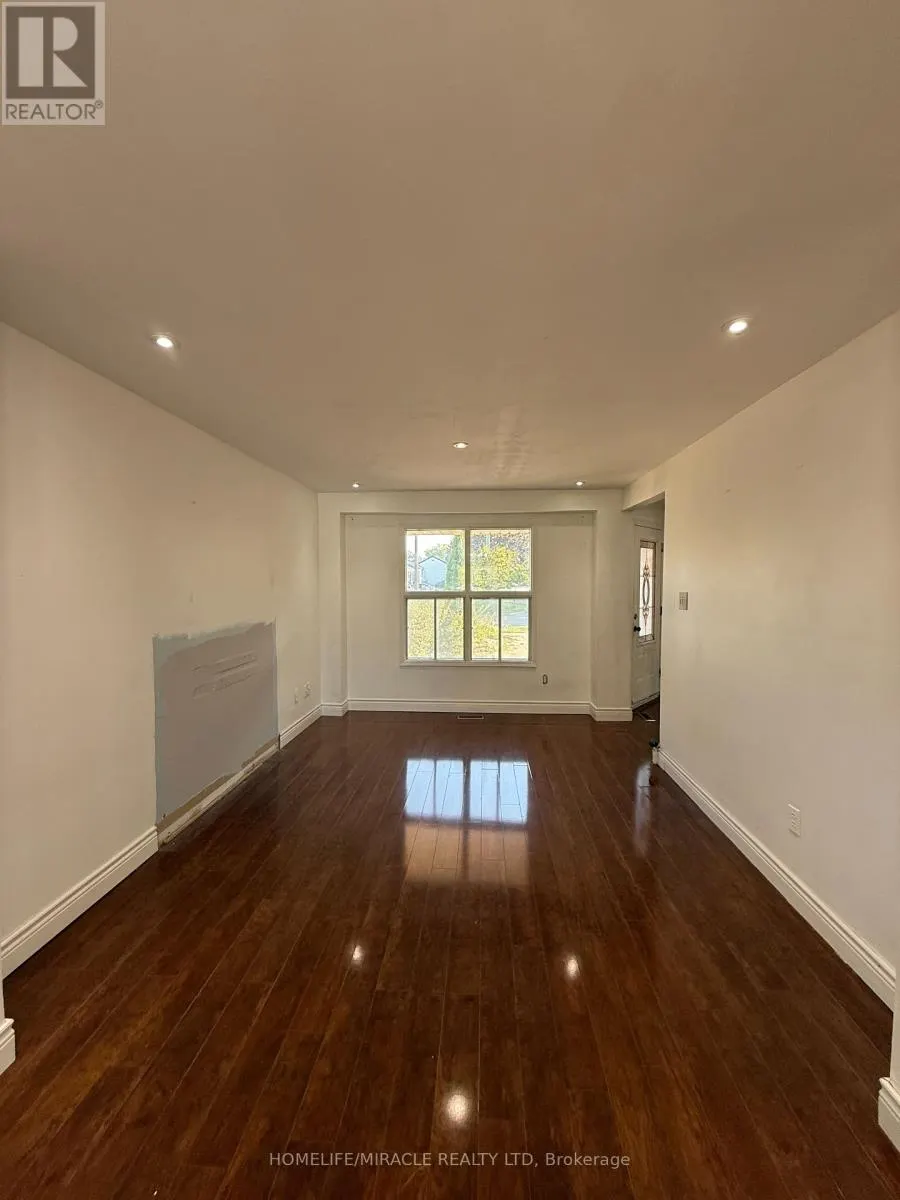44 KNAPTON AVENUE