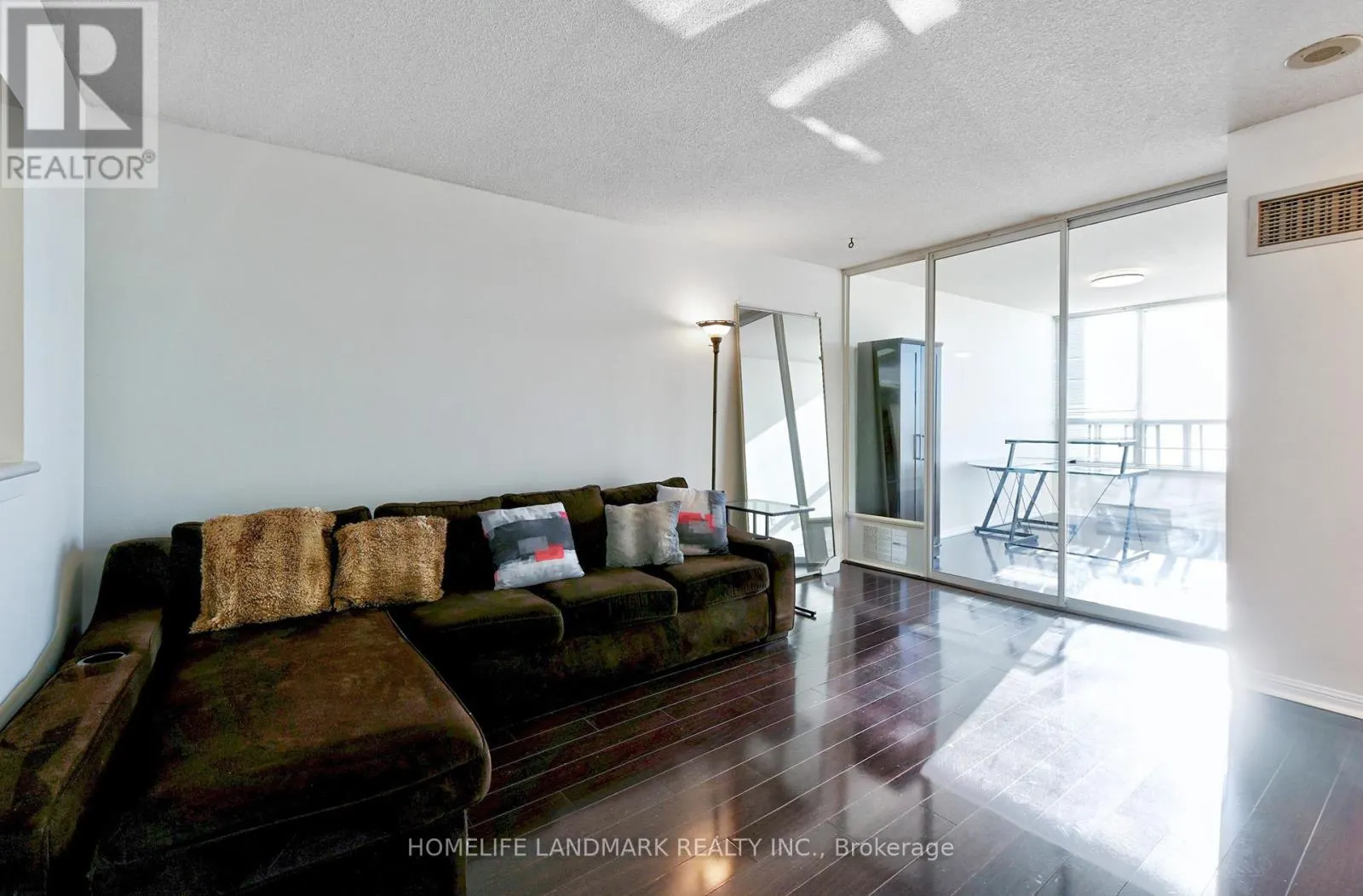 2612 - 88 CORPORATE DRIVE