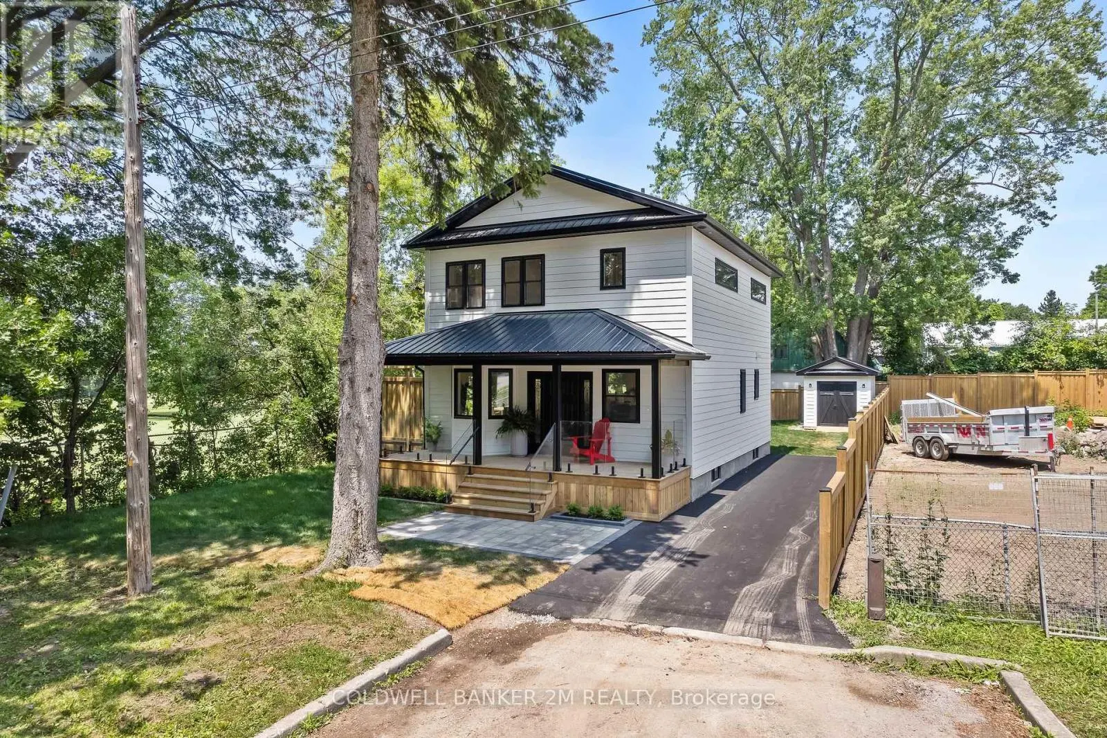 128 BUCKINGHAM AVENUE