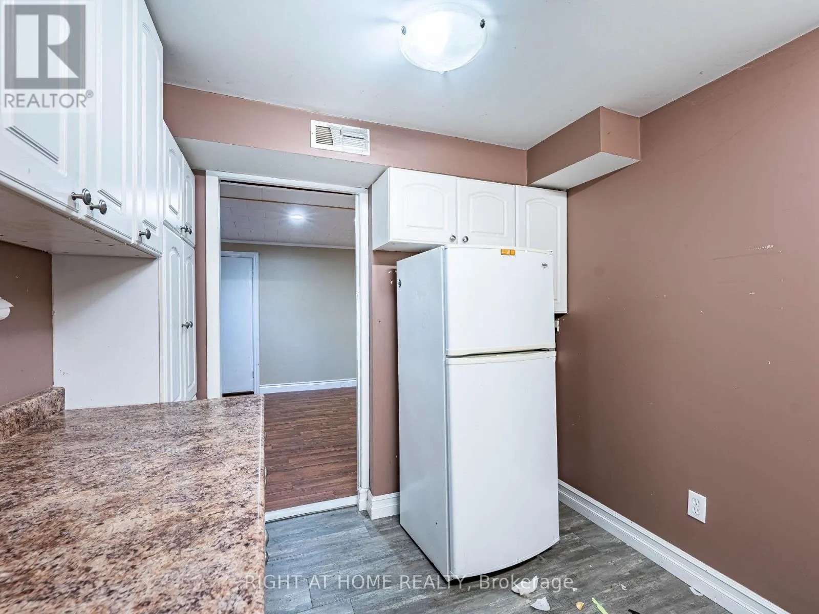 148 WINCHESTER ROAD E