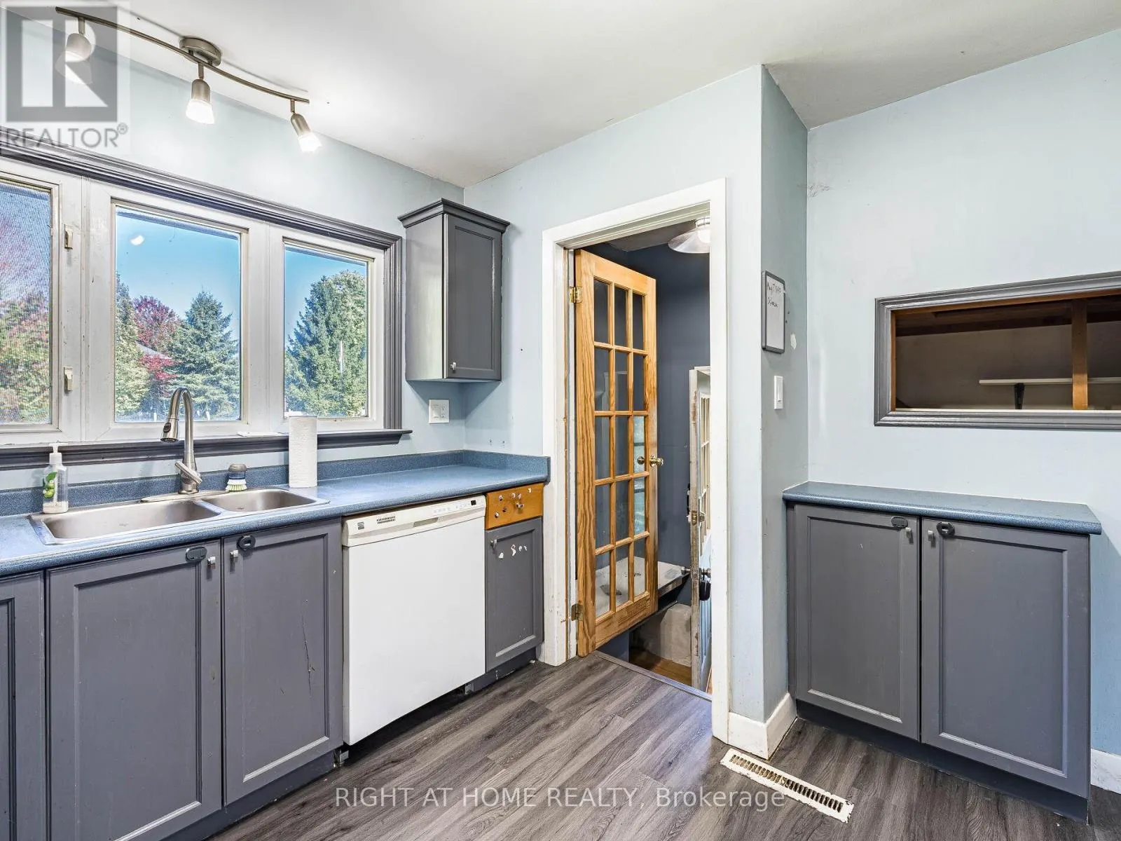 148 WINCHESTER ROAD E