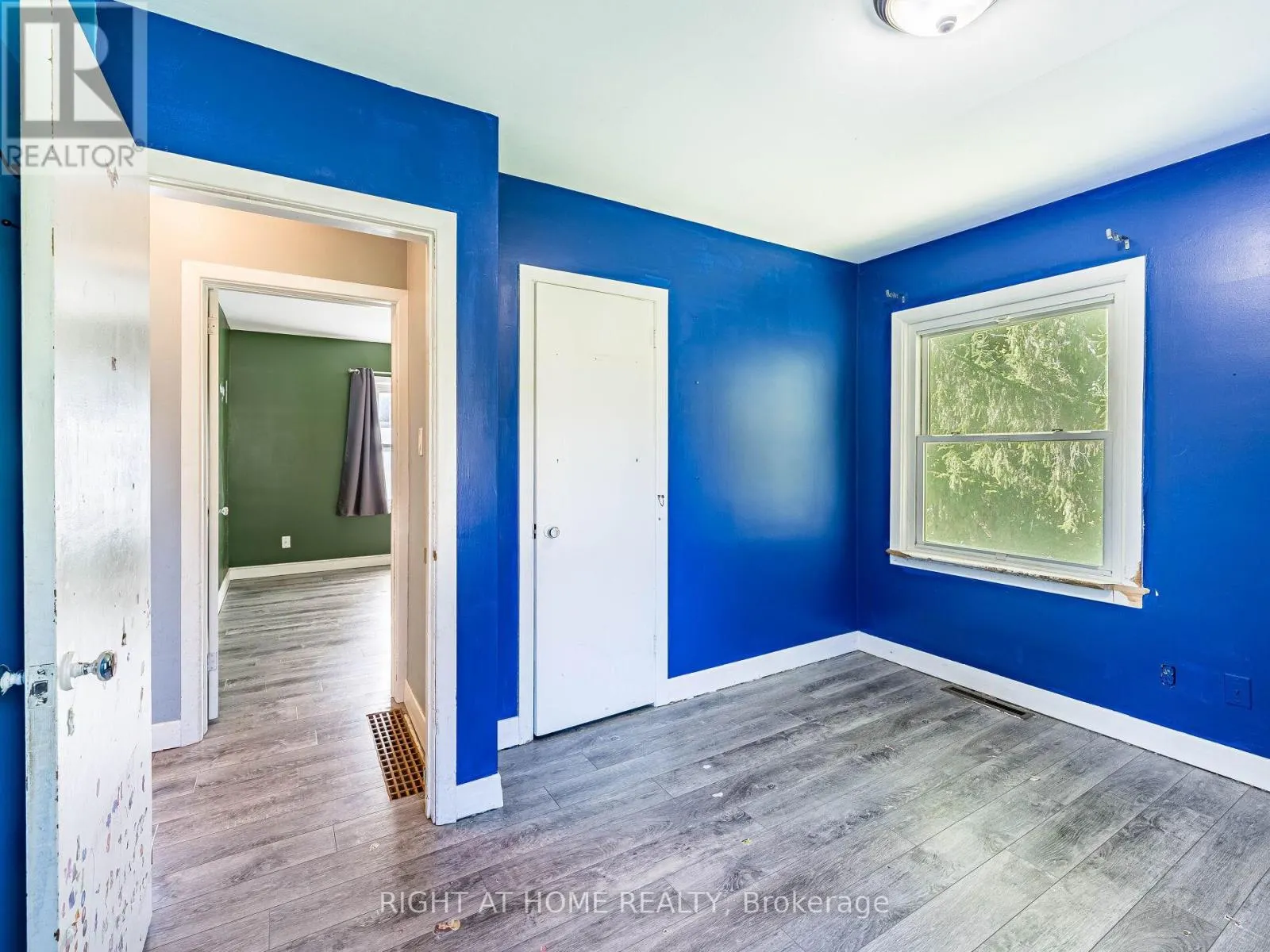 148 WINCHESTER ROAD E
