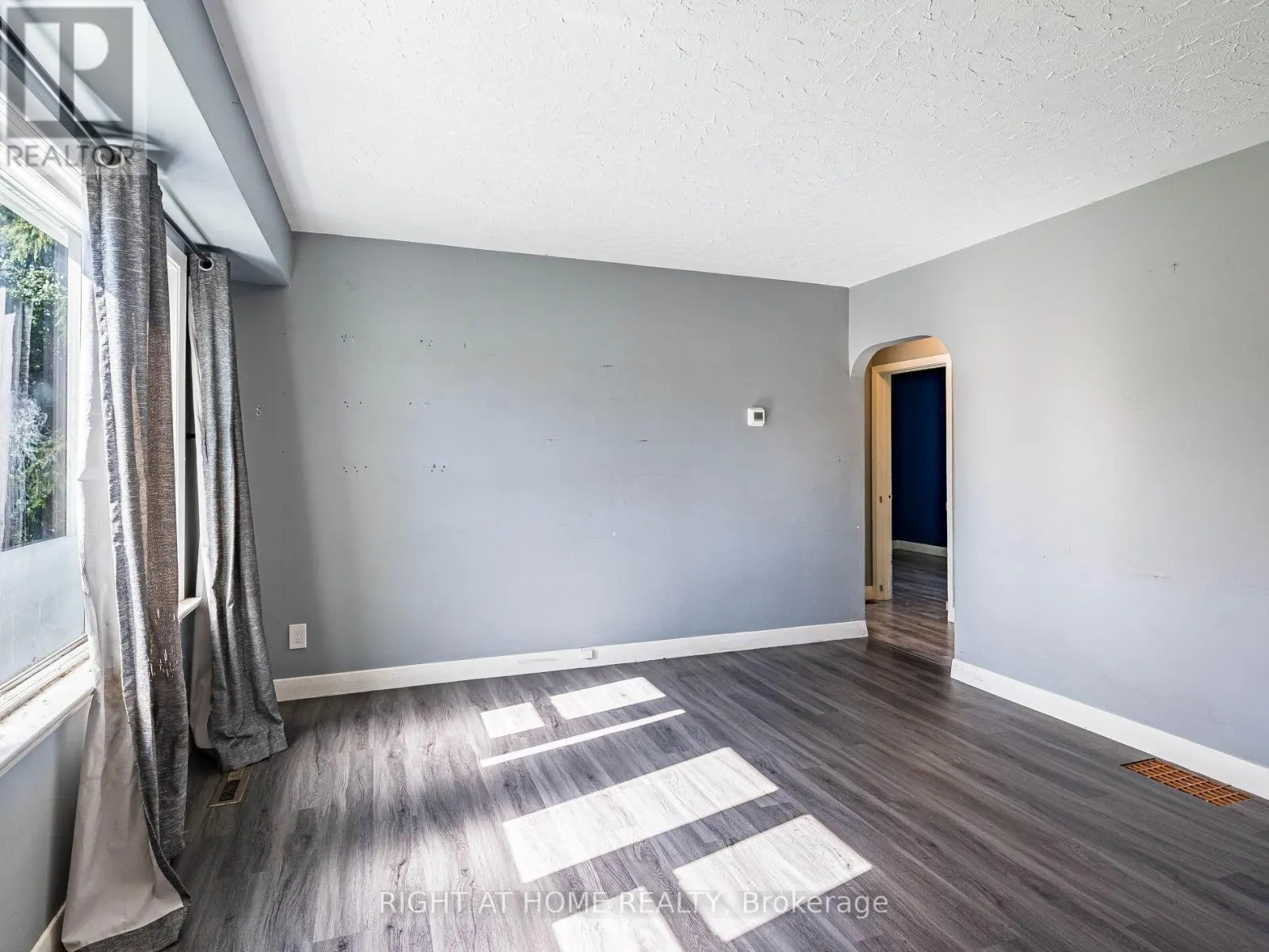148 WINCHESTER ROAD E