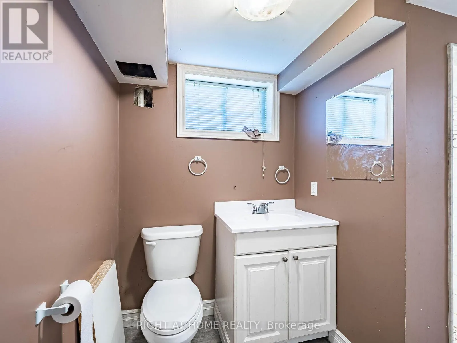 148 WINCHESTER ROAD E