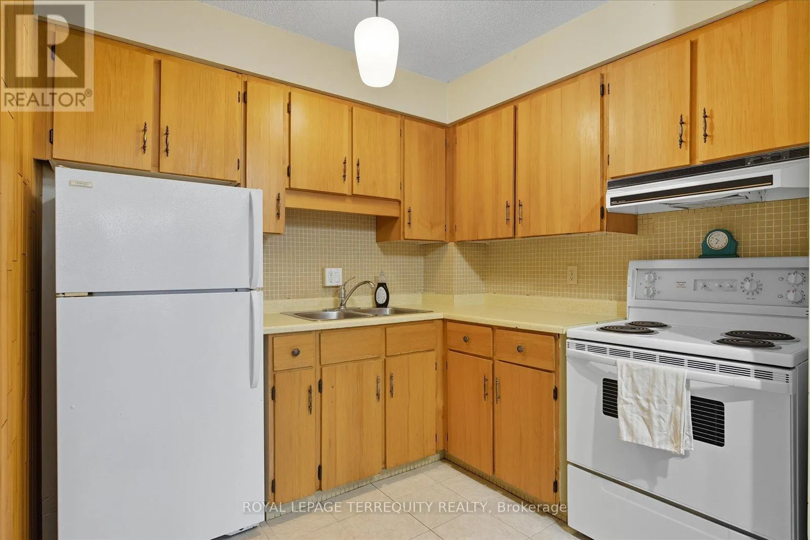 5-209 - 50 OLD KINGSTON ROAD