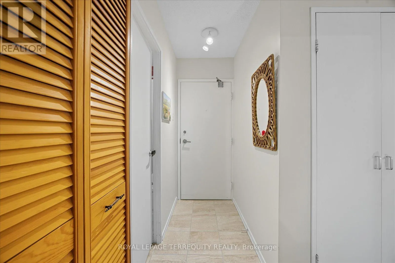 5-209 - 50 OLD KINGSTON ROAD