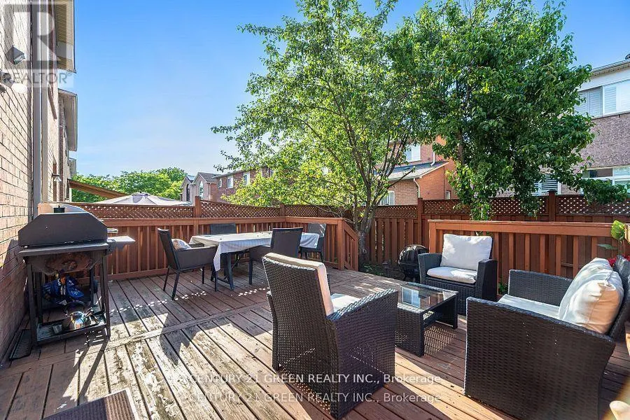 18 FIDDLEHEAD TERRACE