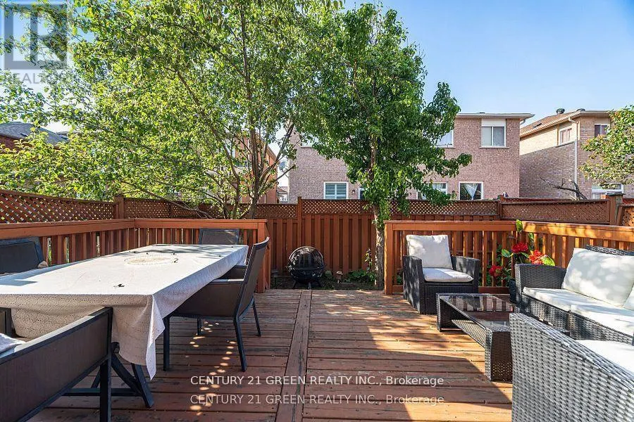 18 FIDDLEHEAD TERRACE