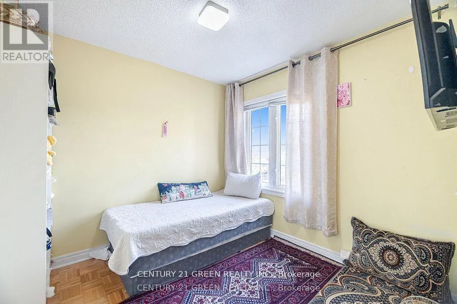 18 FIDDLEHEAD TERRACE