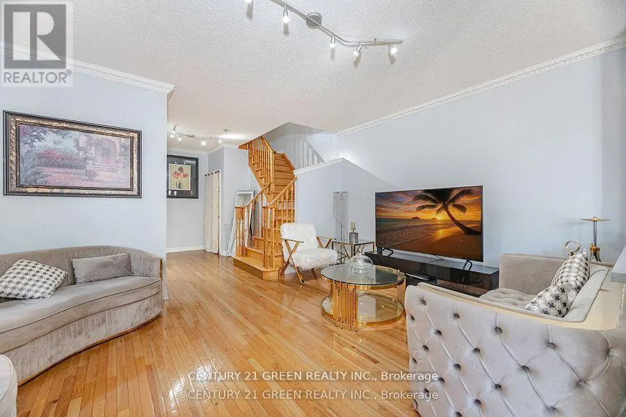 18 FIDDLEHEAD TERRACE