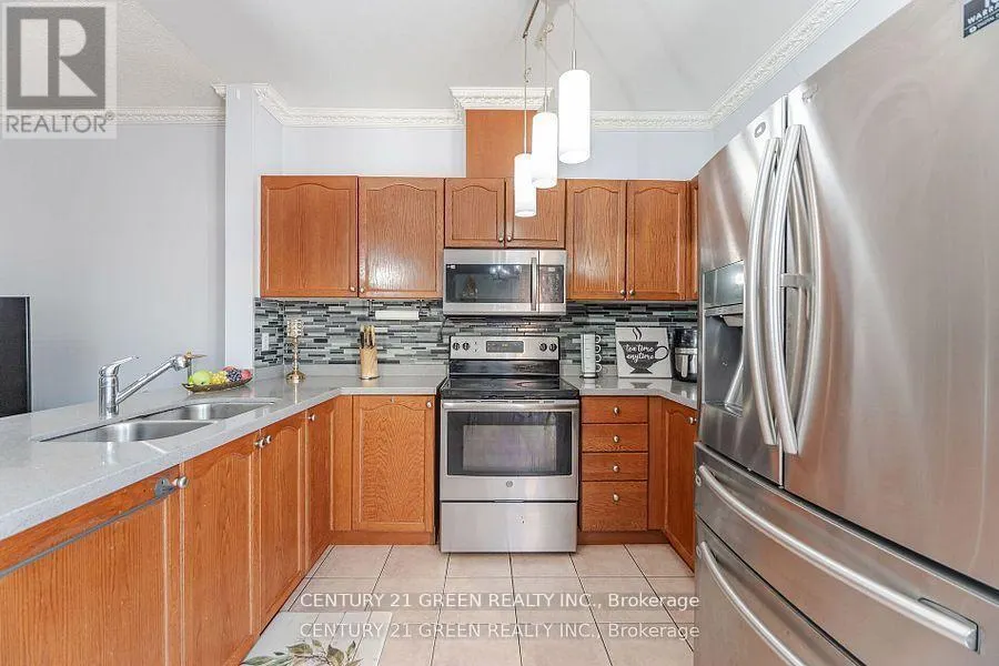18 FIDDLEHEAD TERRACE