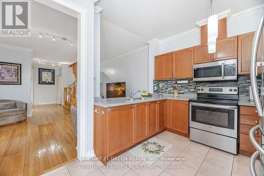 18 FIDDLEHEAD TERRACE
