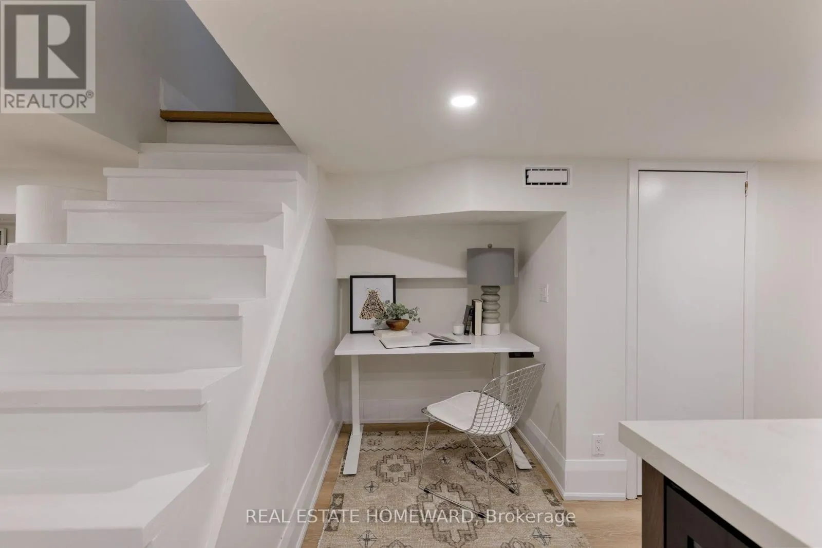403 SCARBOROUGH ROAD