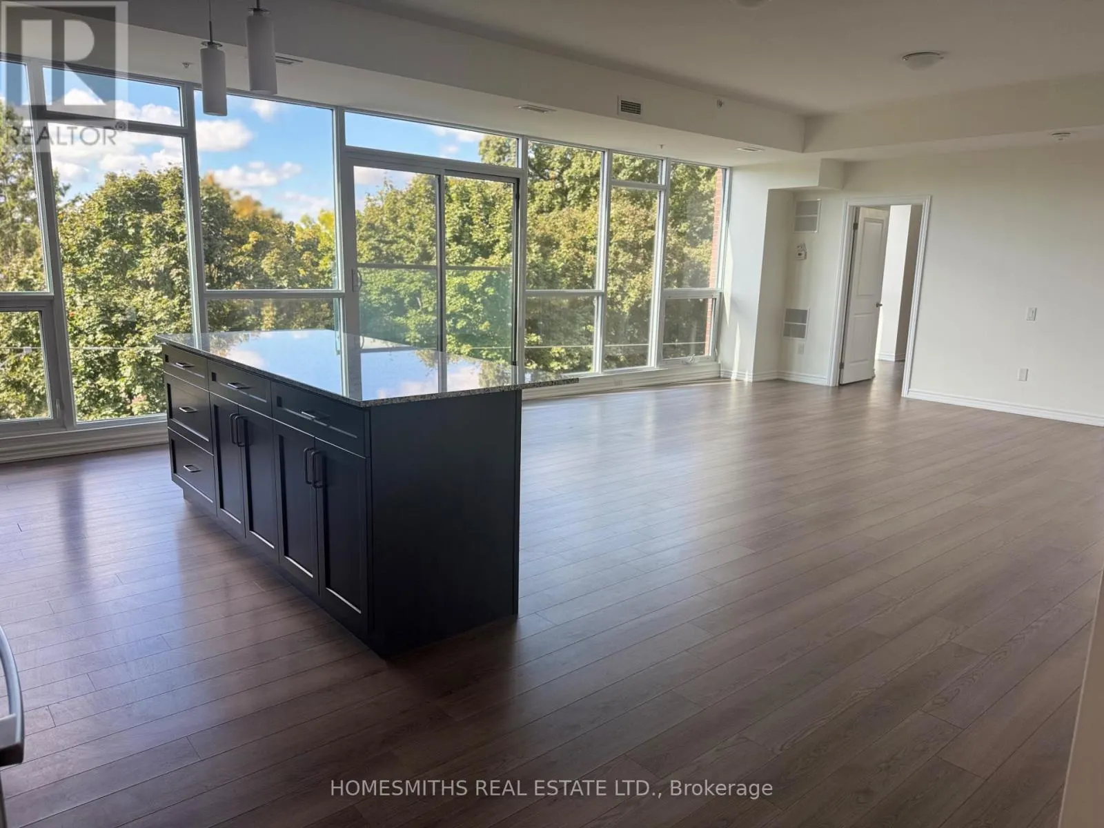 401 - 109 KING AVENUE E, #401