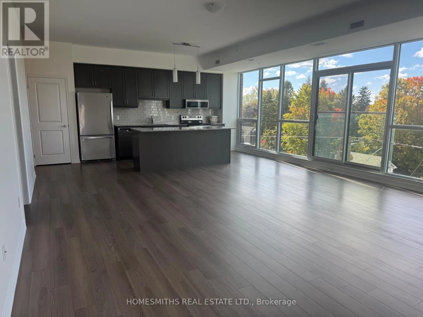 401 - 109 KING AVENUE E, #401