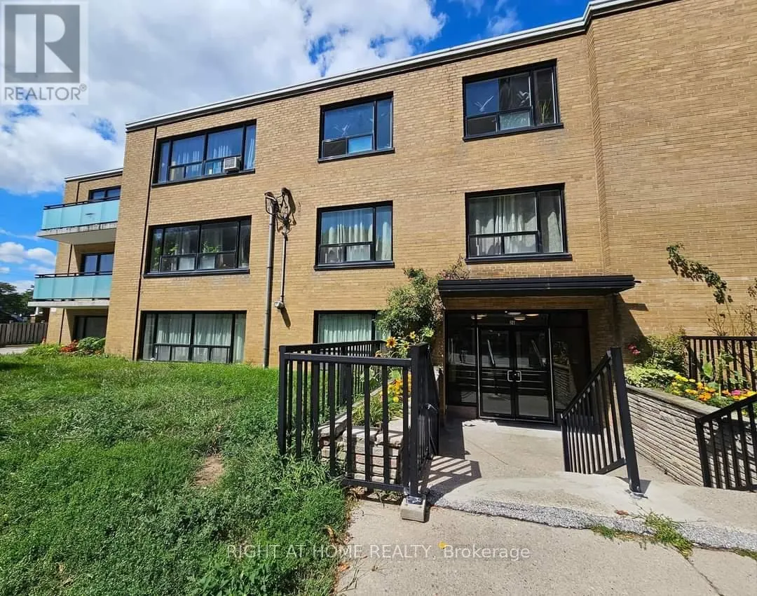 203 - 20 COSBURN AVENUE