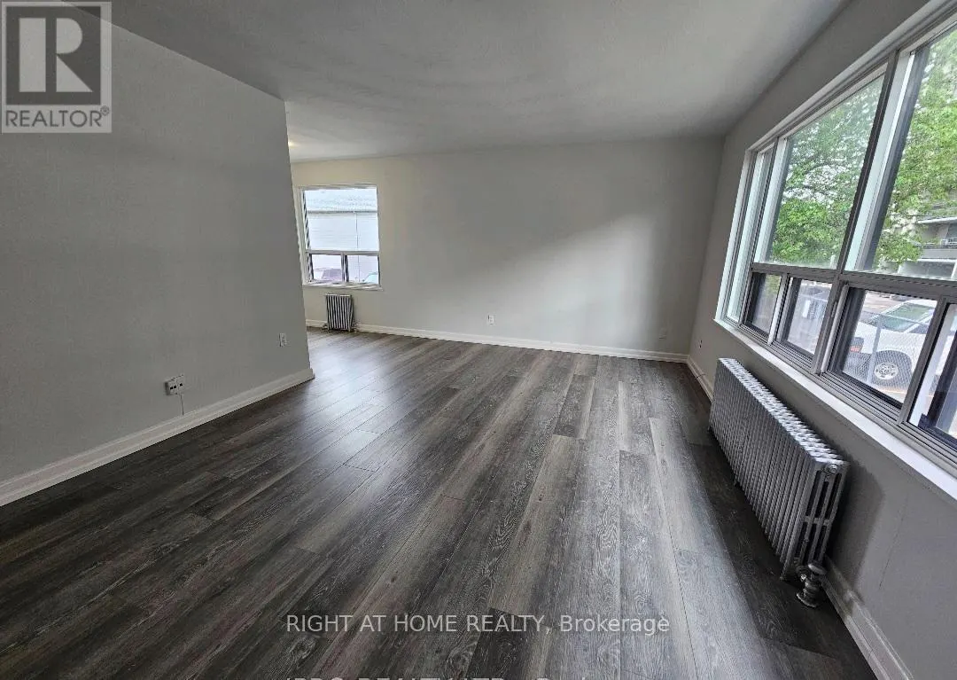 203 - 20 COSBURN AVENUE