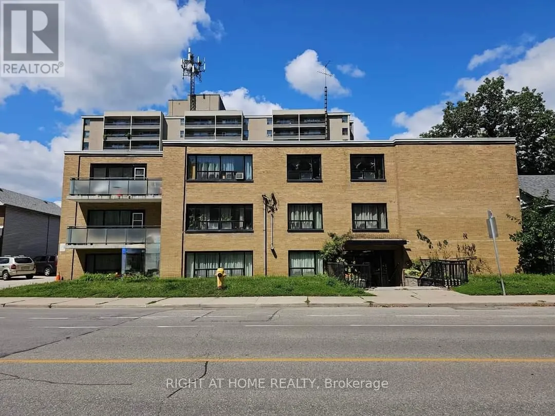203 - 20 COSBURN AVENUE