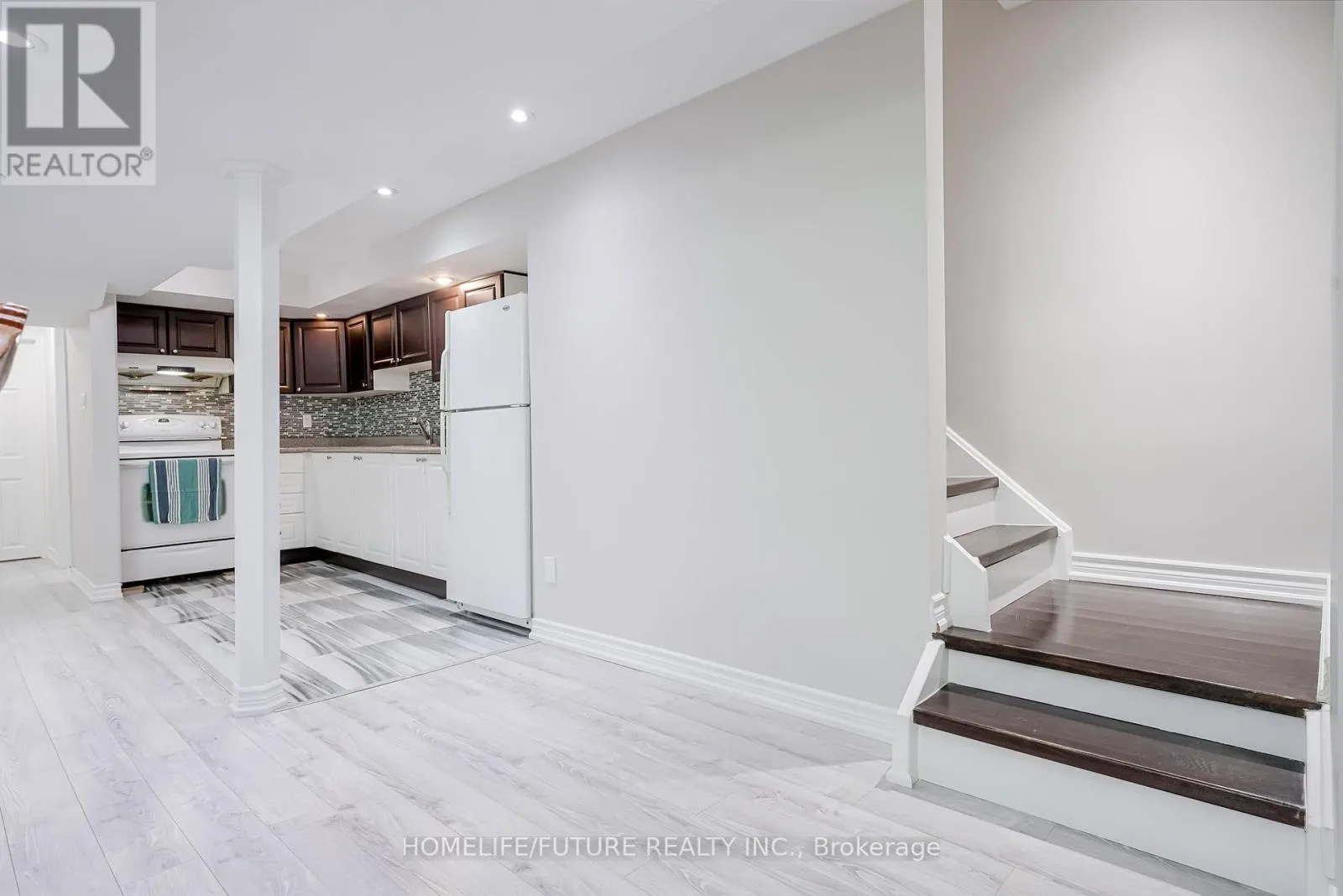 37 TAWN CRESCENT