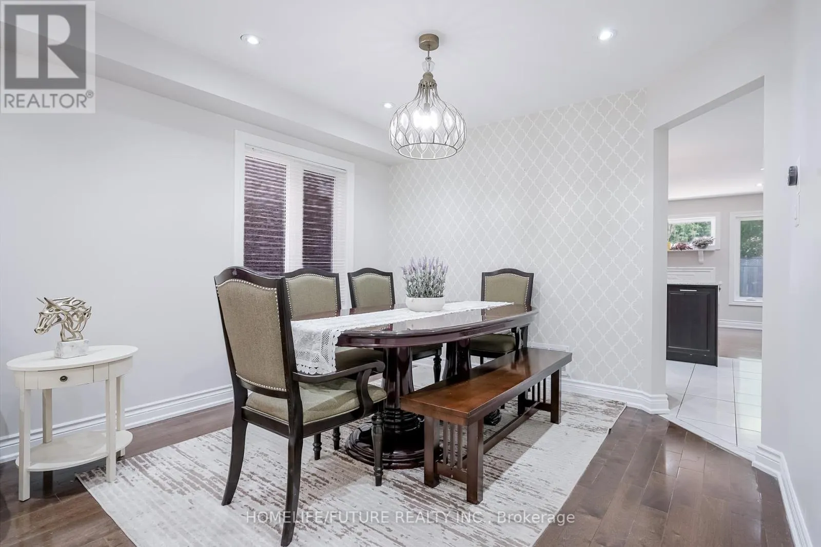 37 TAWN CRESCENT
