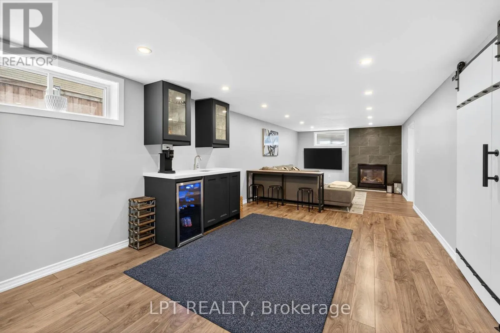 918 WALTON BOULEVARD