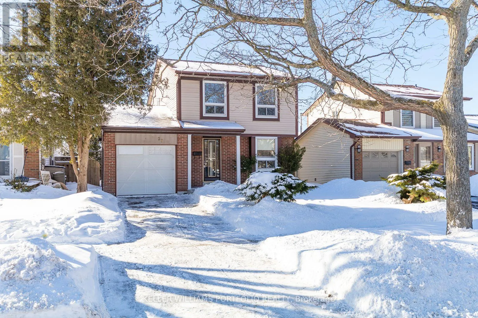 37 BANNER CRESCENT