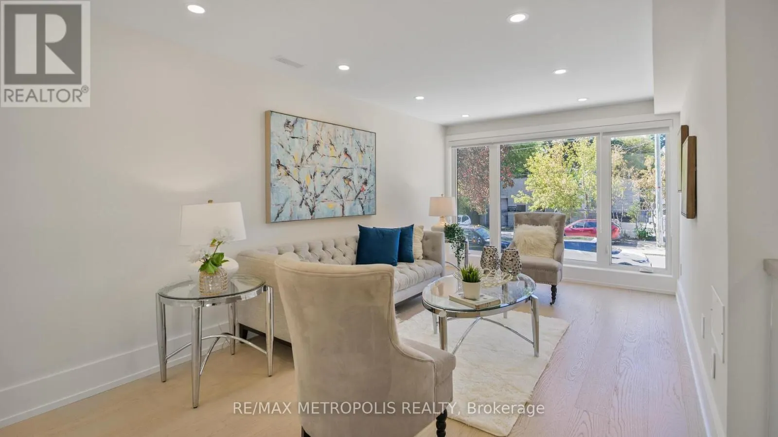 39 KENWORTHY AVENUE