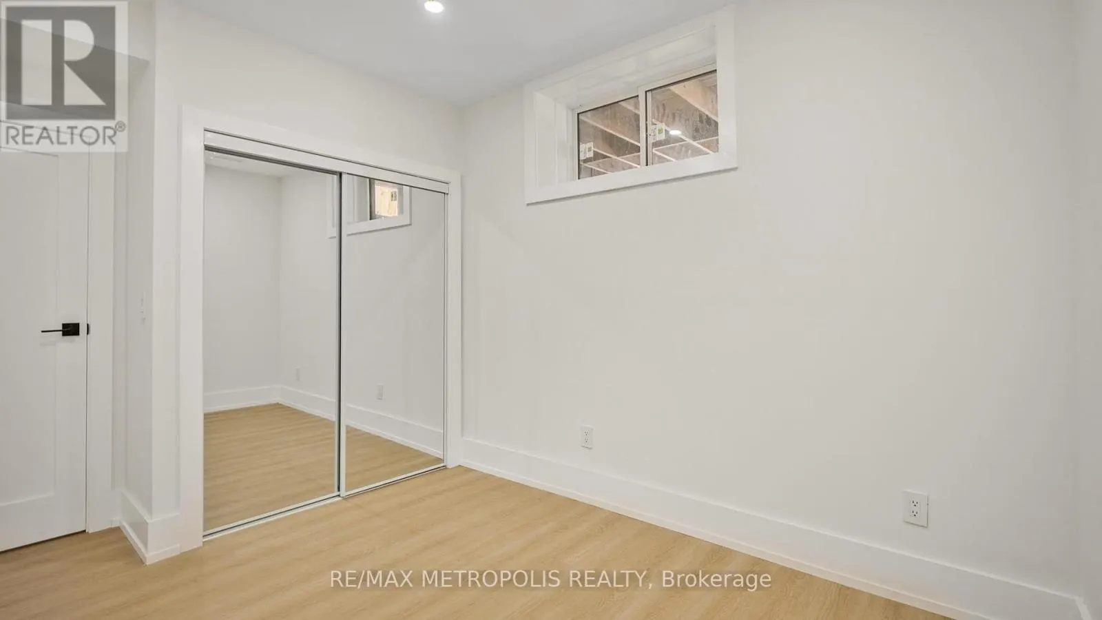 39 KENWORTHY AVENUE