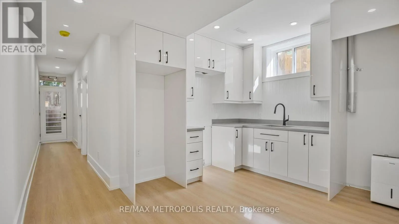 39 KENWORTHY AVENUE