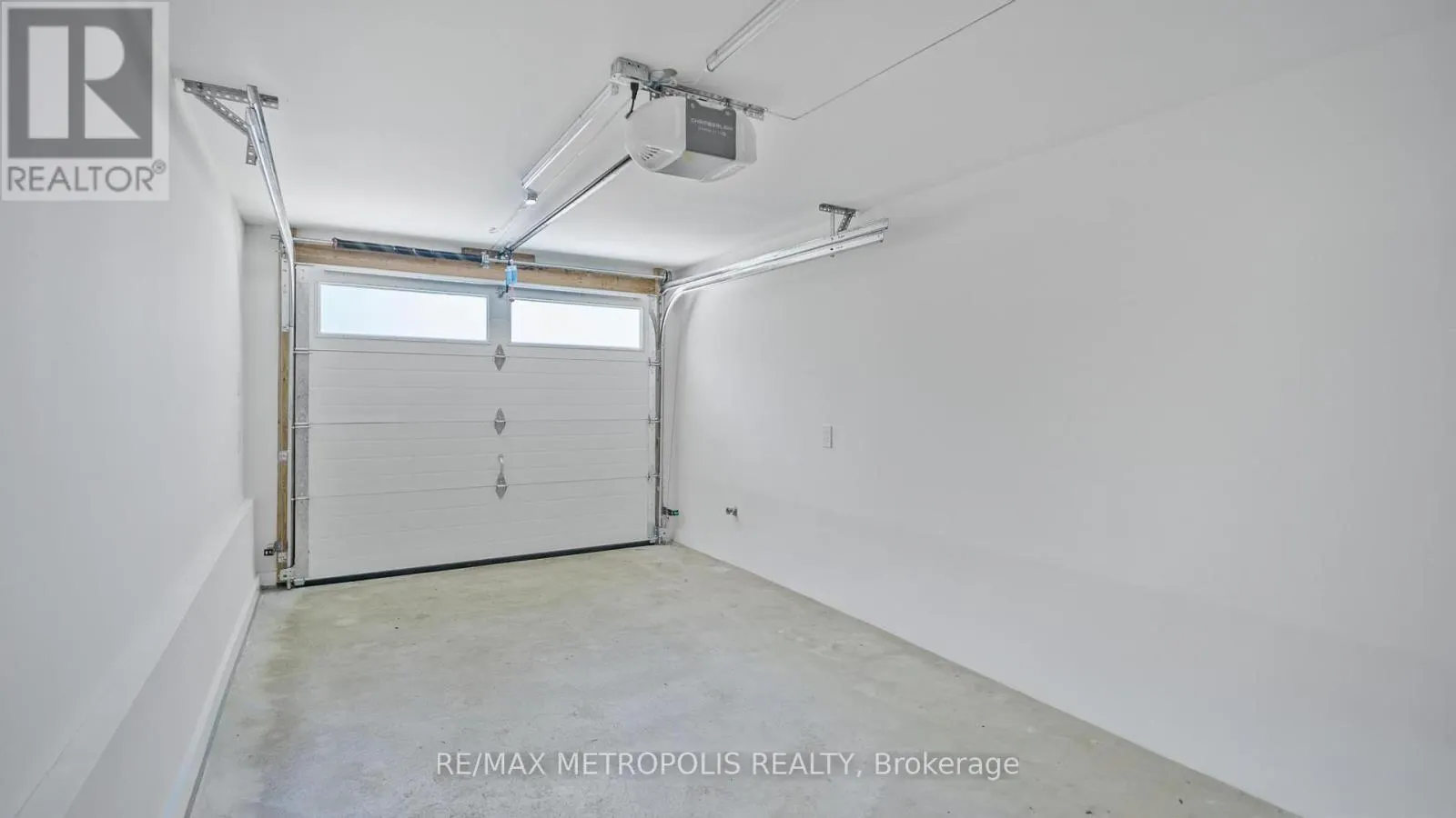 39 KENWORTHY AVENUE