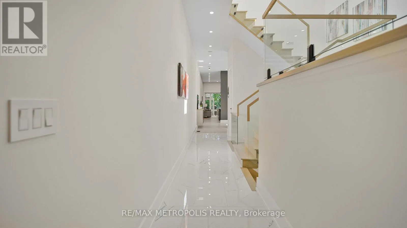 39 KENWORTHY AVENUE